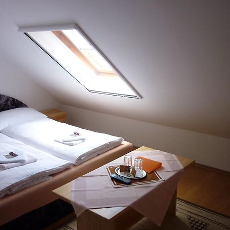 Penzion Romance Břeclav エクステリア 写真